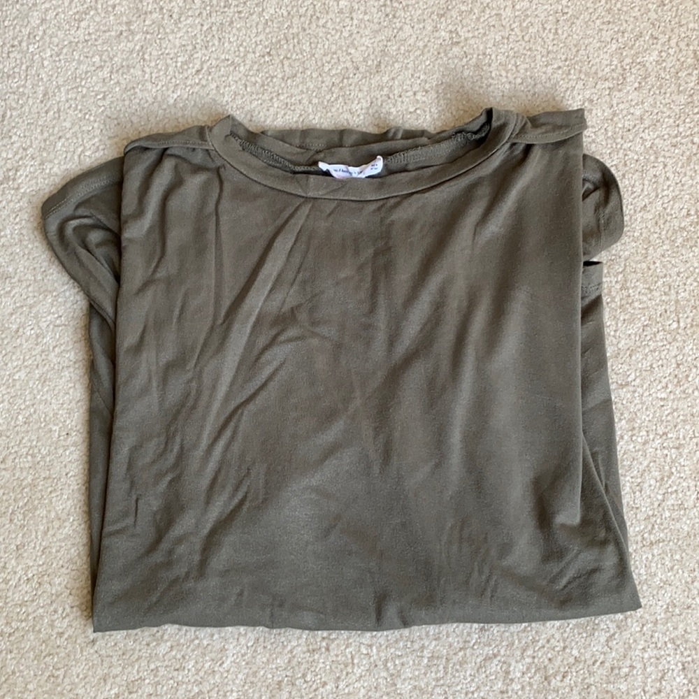 Basic Loose Olive Tee - image 1